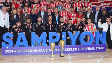 Sungurlu Belediyespor Erkekler Voleybol 2. Ligi'nde Şampiyonluğa Ulaştı